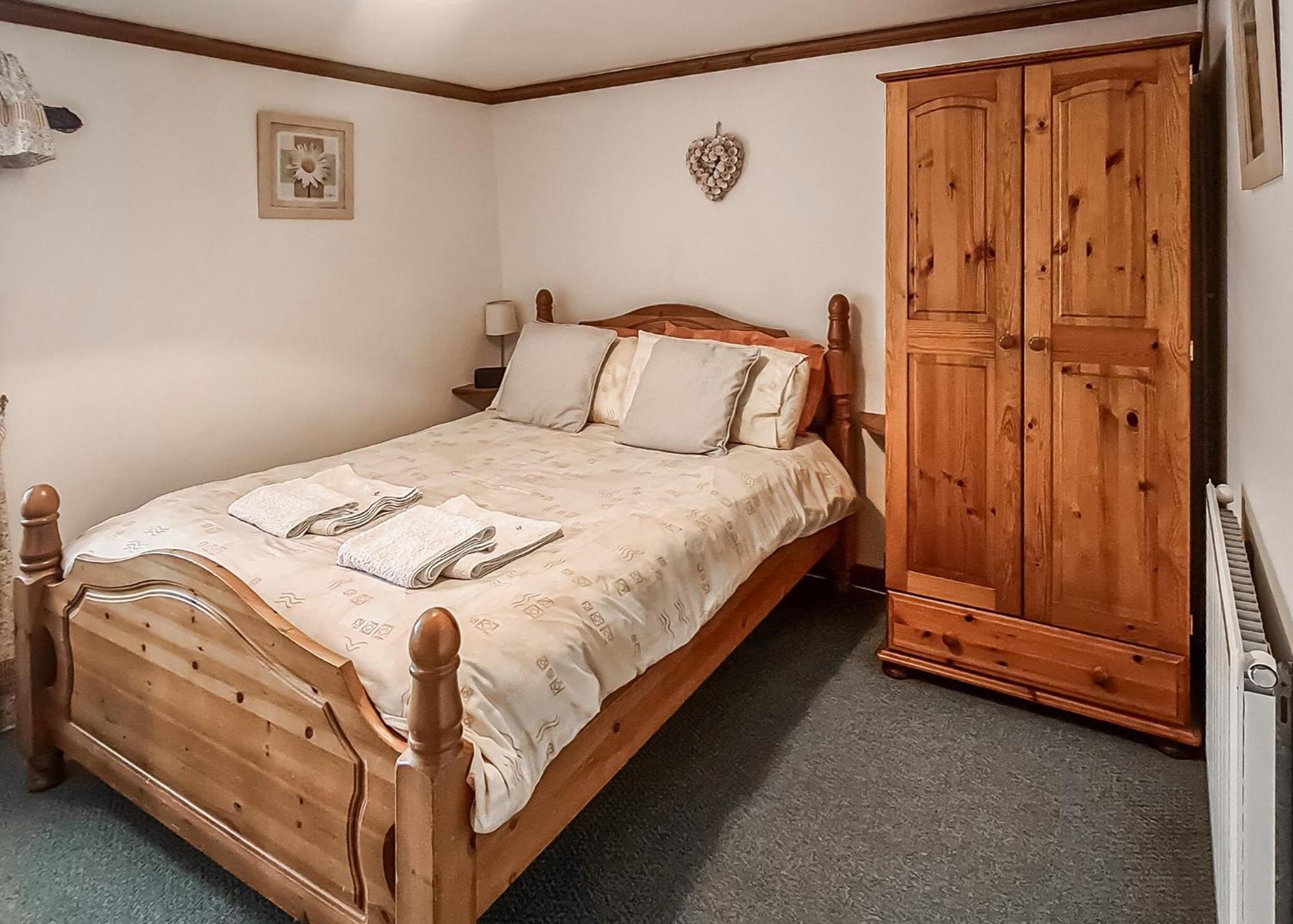 Garnffrwd Park Hotell Llanddarog Exteriör bild